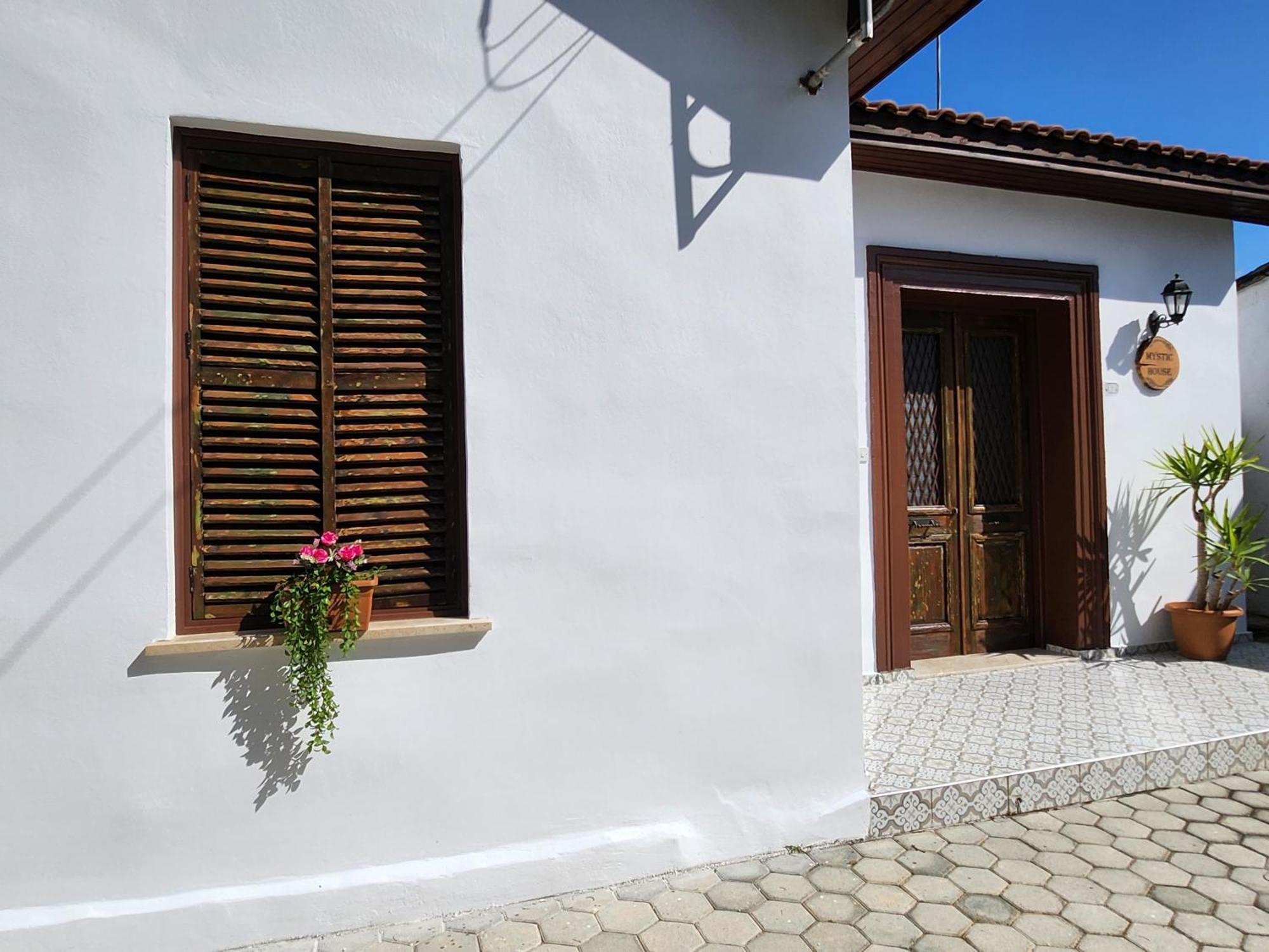 Mystic Guest House Famagusta Famagusta  Buitenkant foto
