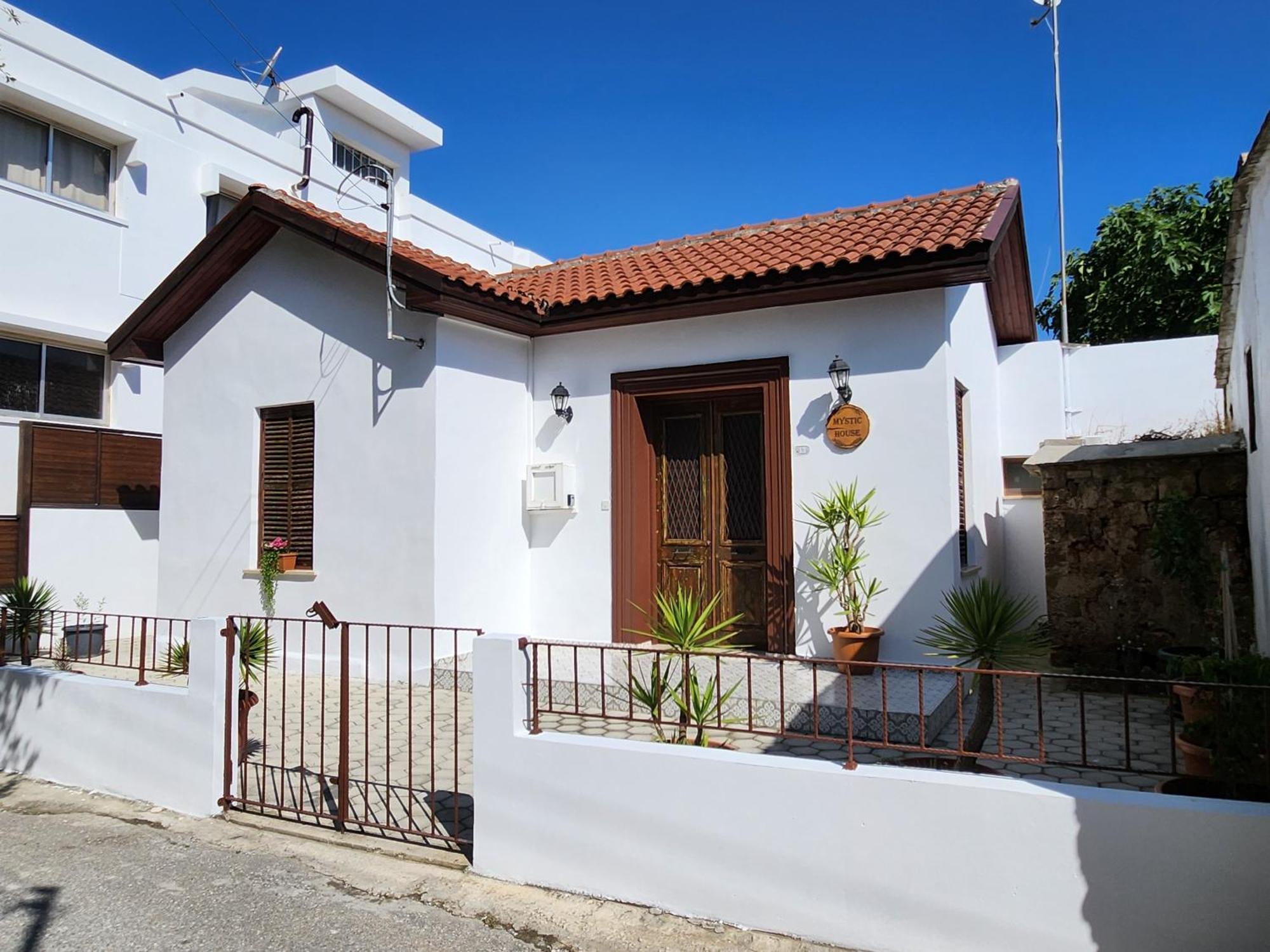 Mystic Guest House Famagusta Famagusta  Buitenkant foto