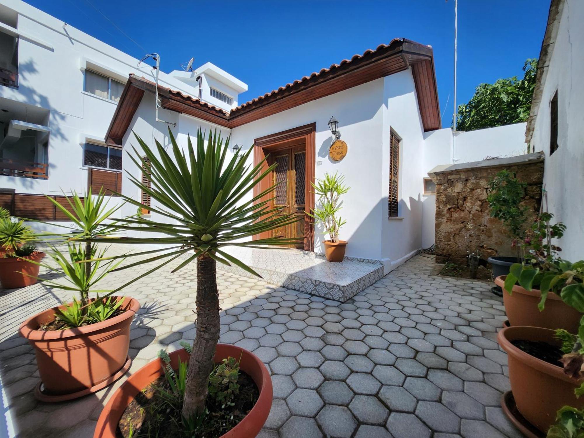 Mystic Guest House Famagusta Famagusta  Buitenkant foto